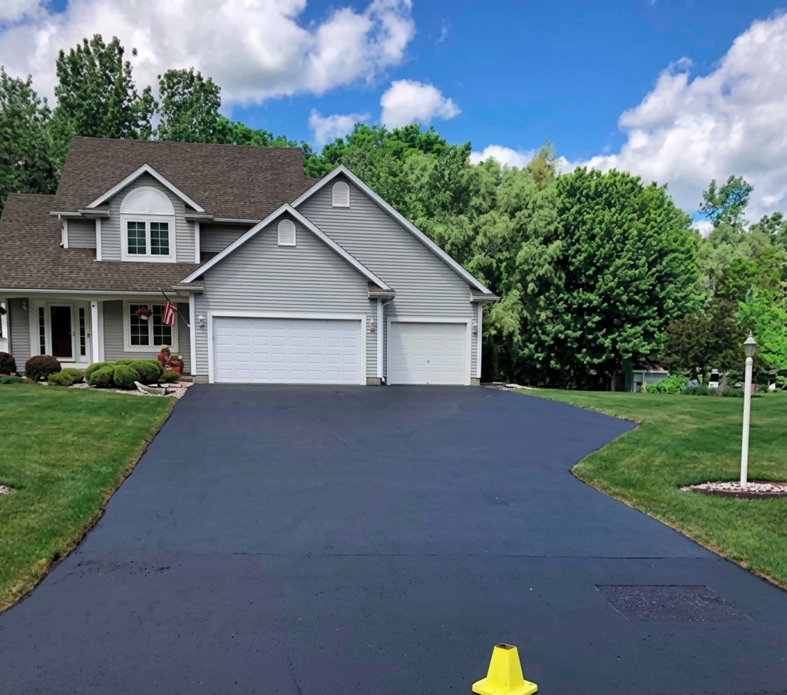 Garage Floor Coating in Seattle:  When It Comes to Protecting Concrete Slabs